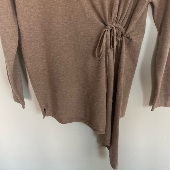 NWT Tan Long Sleeve Crewneck Knit Tan Cinched Sweater M L - Picture 6 of 8